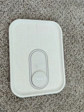 Courant mag safe dual Charger Pad Beige with cord
